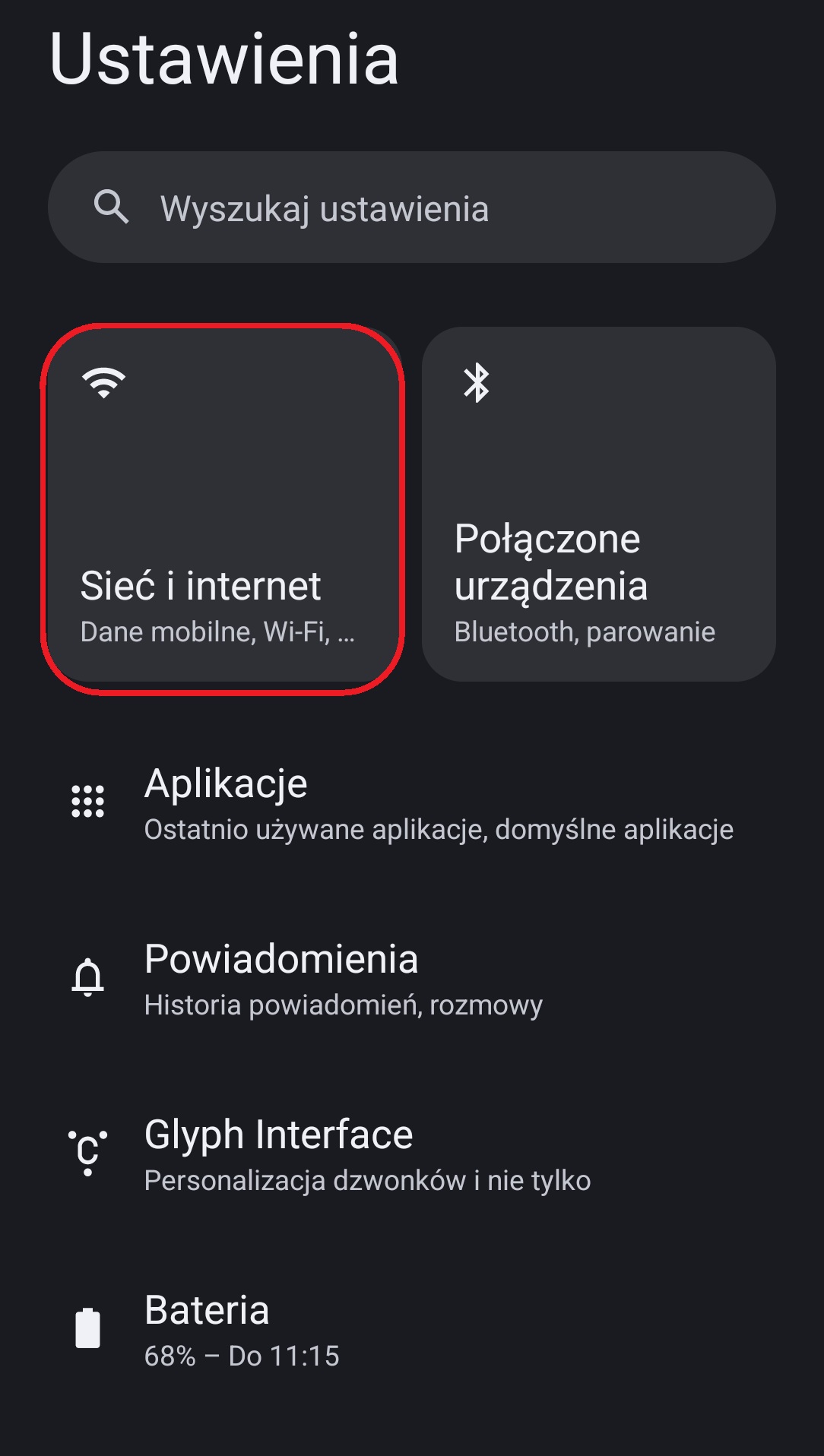 okno ustawień android z zaznaczoną opcją sieć i internet